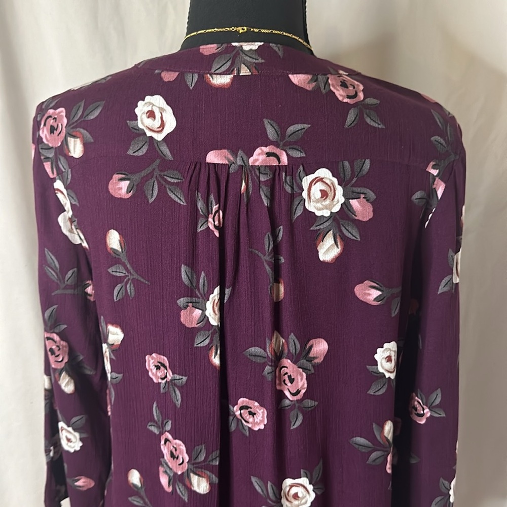 NWOT FUN 2 FUN floral blouse purple - Picture 3 of 5